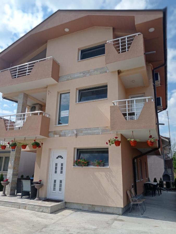 Smestaj Lux Apartamento Veliko Gradište Exterior foto